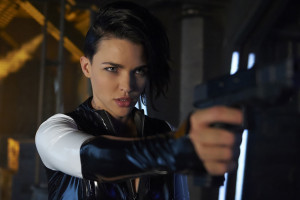 谁能主宰维修区F1车队策略大比拼，智慧与勇气的较量